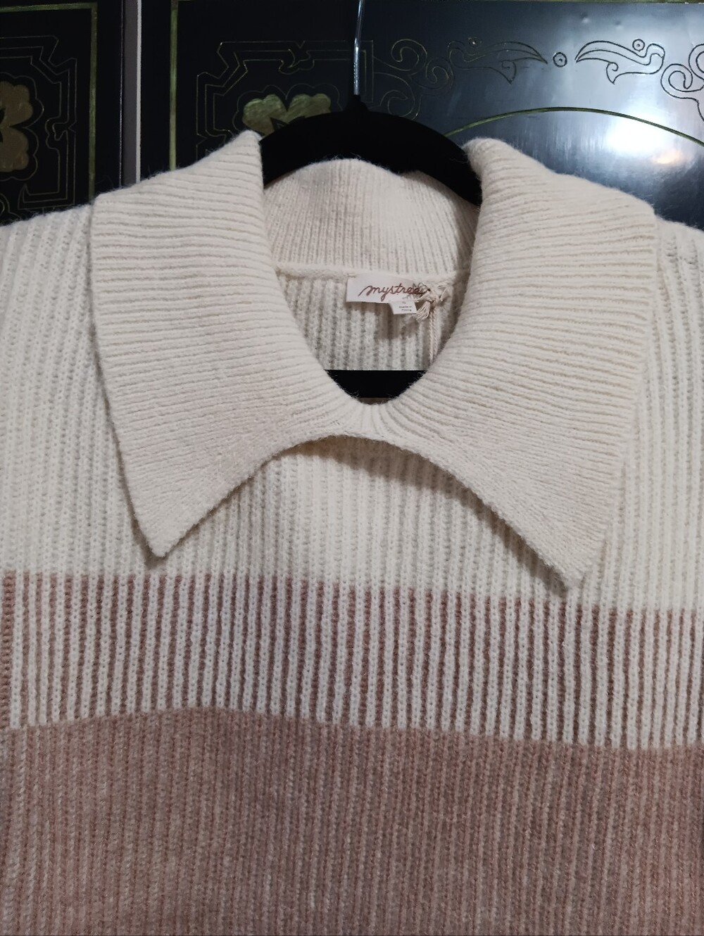 Collared Colorblock Ribbed Sweater - Picture 2 of 7